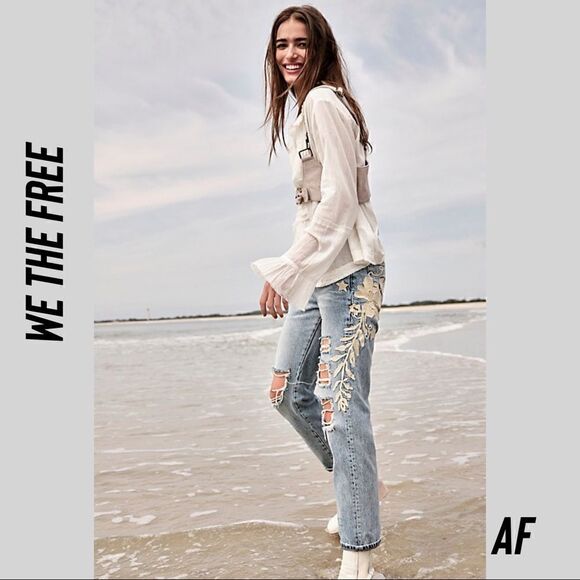 WE THE FREE BREN EMBROIDERED BOYFRIEND JEANS NEW NWT - Picture 1 of 16